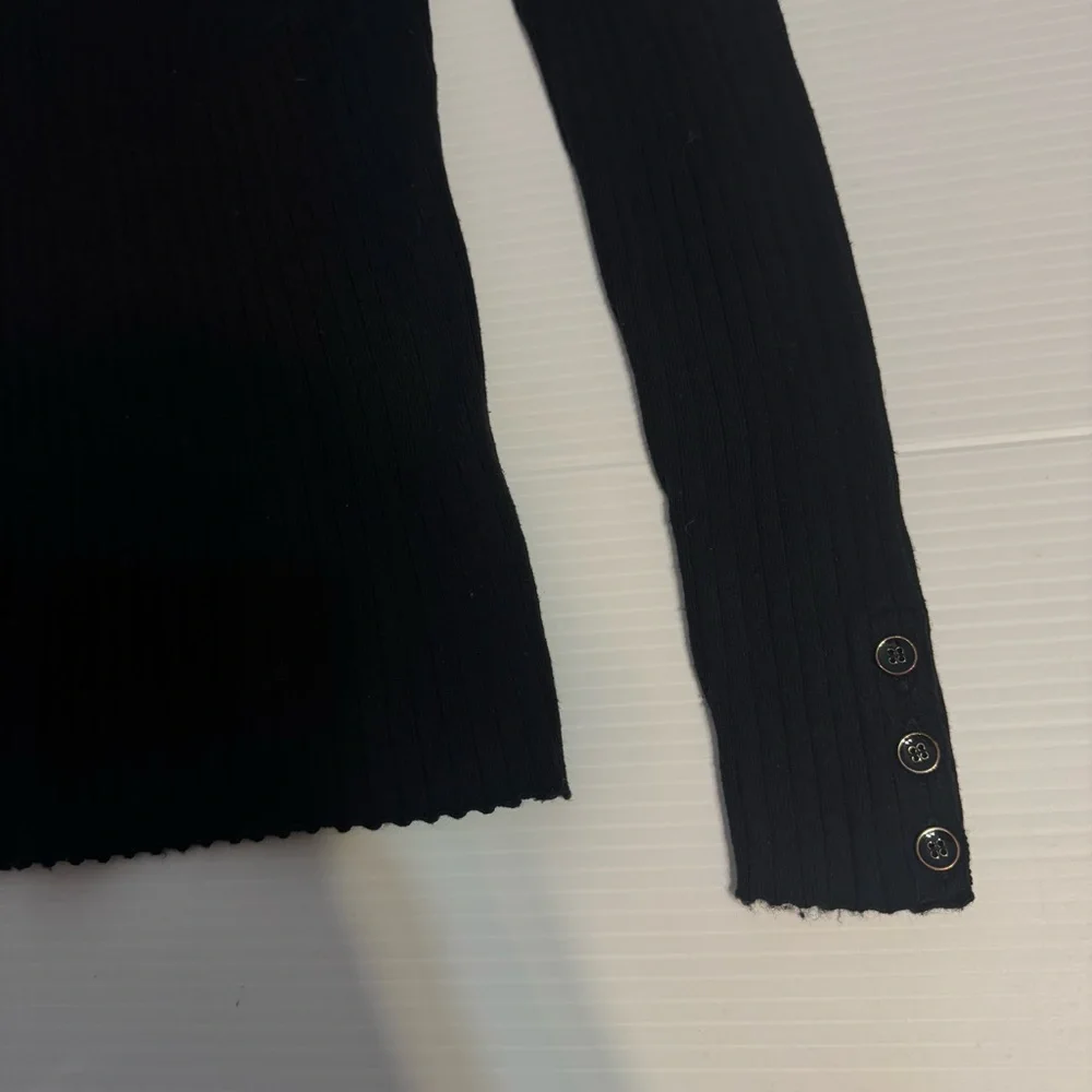 J. McLaughlin Arlette Ribbed Turtleneck Sweater Black Women’s Large Buttons XS - Picture 4 of 10